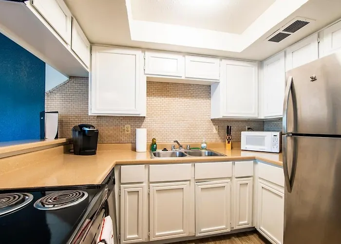 Holiday home 33 Avenida Pool View New To Market Avenida King Bed Ds