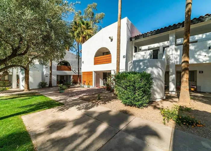 33 Avenida Pool View New To Market Avenida King Bed Ds Holiday home