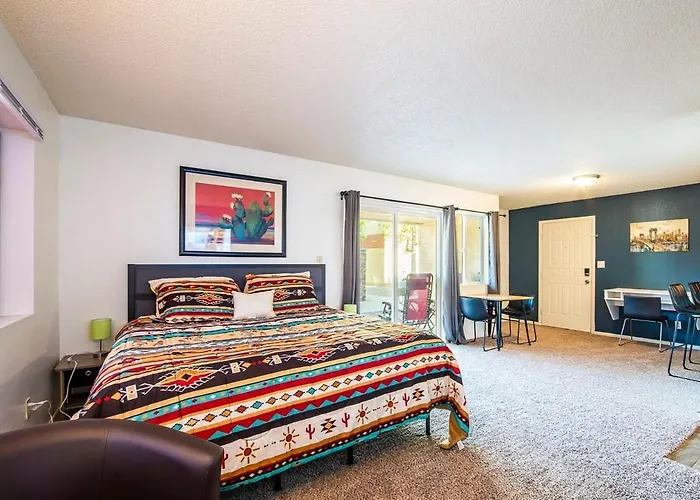 33 Avenida Pool View New To Market Avenida King Bed Ds Holiday home