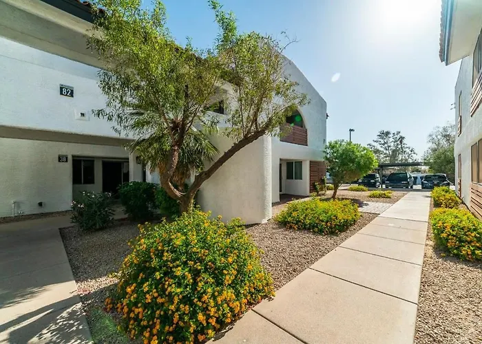 33 Avenida Pool View New To Market Avenida King Bed Ds *